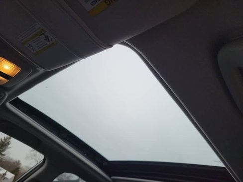 Used 2018 Subaru Forester 2.5i Premium w/ All-Weather Package image 13