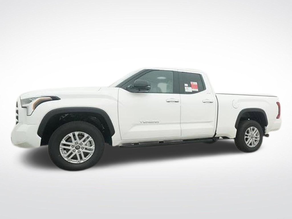 Used 2024 Toyota Tundra SR5 w/ SR5 Premium Package AWD/4WD image 22