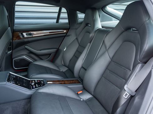 Certified 2023 Porsche Panamera AWD/4WD image 41