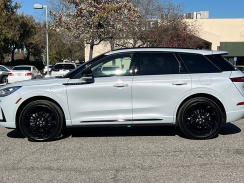 Used 2025 Lincoln Corsair Grand Touring w/ Equipment Group 301A image 7