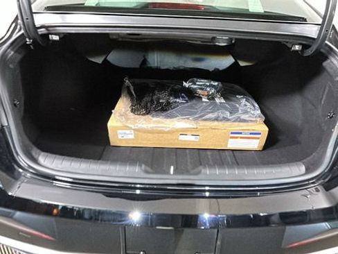 Used 2025 Hyundai Elantra Limited FWD image 28
