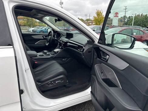 Used 2023 Acura MDX SH-AWD image 8