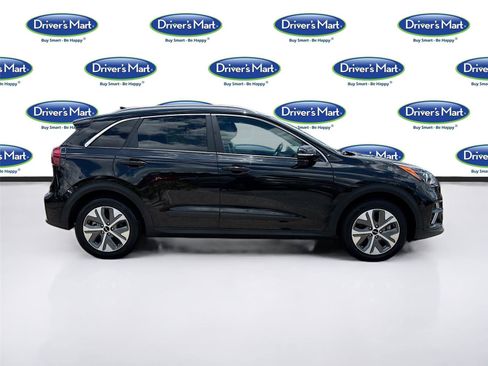 Used 2022 Kia Niro EX w/ Cold Weather Package FWD image 8