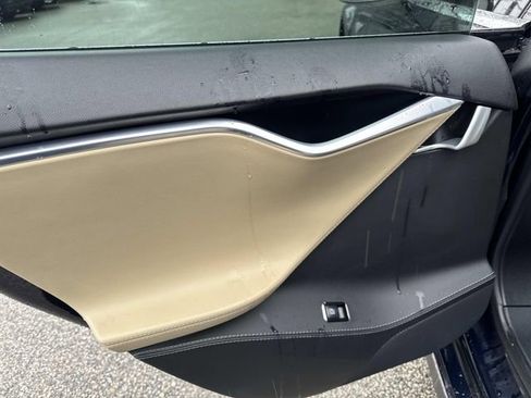 Used 2014 Tesla Model S Base image 9