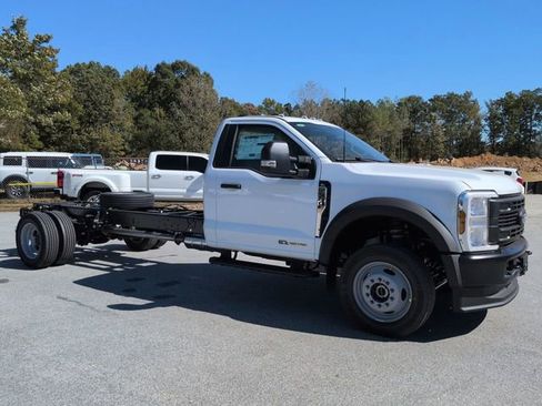 New 2026 Ford F550 XL image 2
