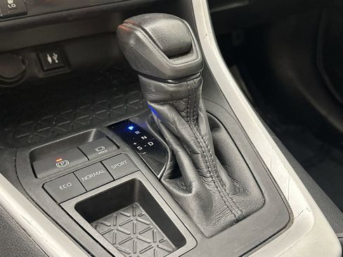 Used 2019 Toyota RAV4 XLE image 24