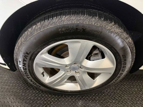 Used 2025 Land Rover Range Rover Velar S image 8