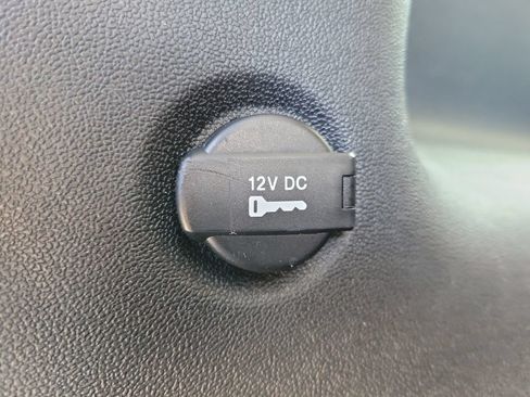 Used 2018 Dodge Journey SE FWD image 7