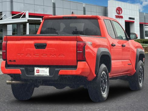 Certified 2024 Toyota Tacoma TRD Off-Road image 4