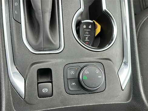 Certified 2023 Chevrolet Traverse LT w/ Midnight/Sport Edition image 25