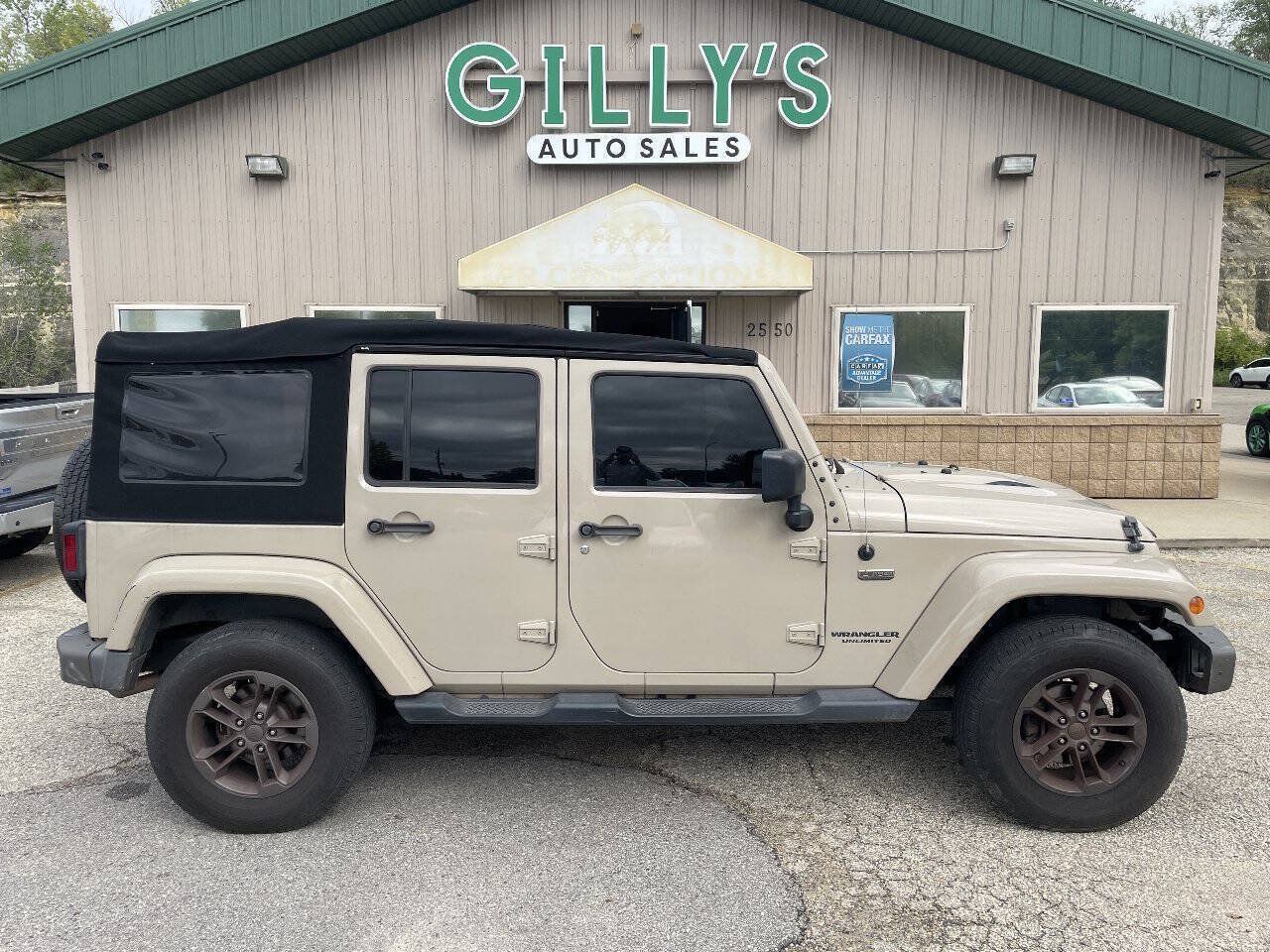 Used 2016 Jeep Wrangler Unlimited Sahara AWD/4WD image 1