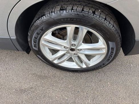 Used 2018 Chevrolet Equinox Premier image 48