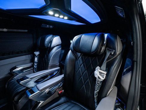 Used 2020 Mercedes-Benz Metris Passenger image 52