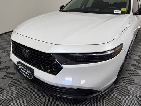 Used 2025 Honda Accord SE image 10