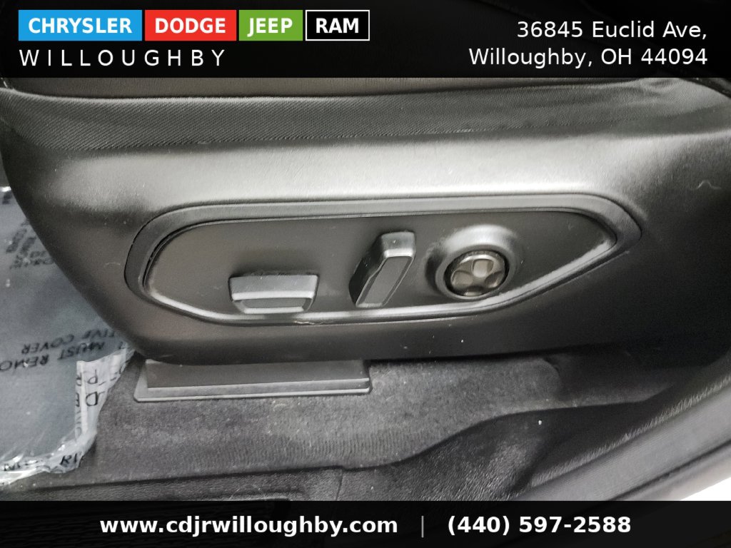 Used 2023 Jeep Grand Cherokee Limited w/ Luxury Tech Group II AWD/4WD image 16