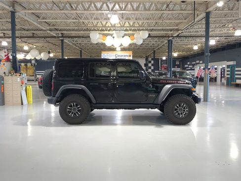 Used 2025 Jeep Wrangler Unlimited Rubicon w/ XTREMEE 35" Tire Package image 6