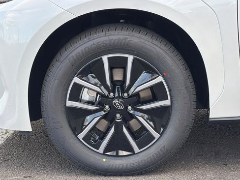 New 2026 Subaru Solterra Premium image 24