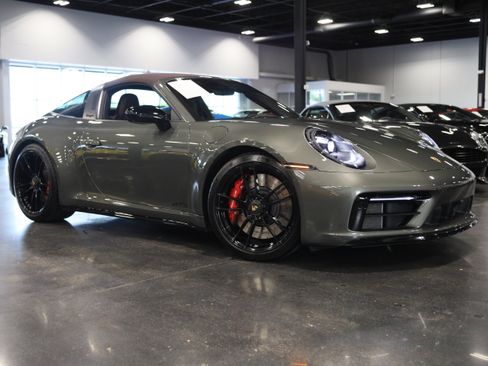 Used 2023 Porsche 911 Targa 4 GTS AWD/4WD image 2