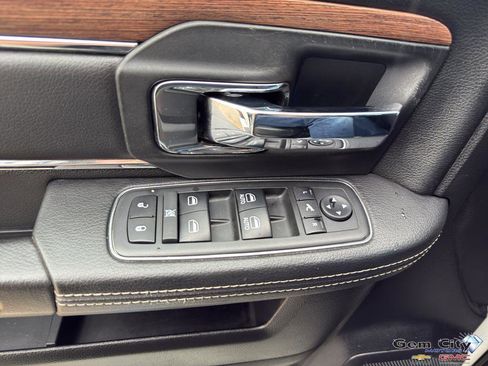 Used 2018 RAM 2500 Laramie image 30