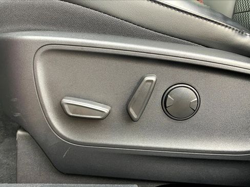 Used 2024 Ford Escape ST-Line Select w/ Tech Pack #2 image 34