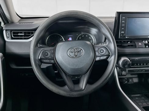 Used 2020 Toyota RAV4 LE AWD/4WD image 18