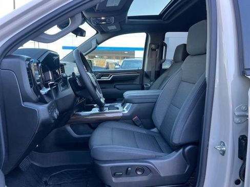 New 2026 Chevrolet Silverado 1500 RST w/ Dark Appearance Package image 19