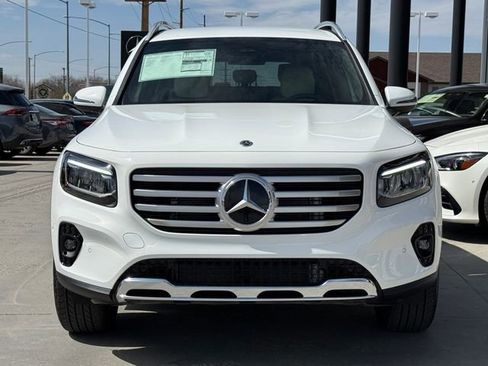 Used 2025 Mercedes-Benz GLB 250 4MATIC image 41