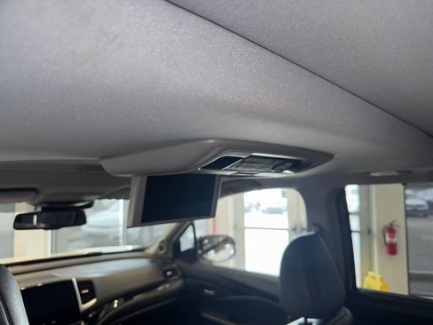 Used 2017 Honda Pilot Elite image 26