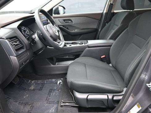 Used 2023 Nissan Rogue S AWD/4WD image 18