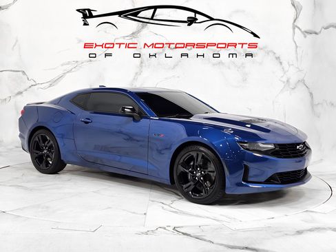 Used 2022 Chevrolet Camaro LT RWD image 43