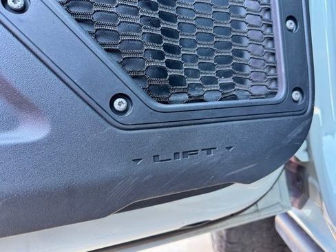 Used 2023 Ford Bronco Badlands image 73