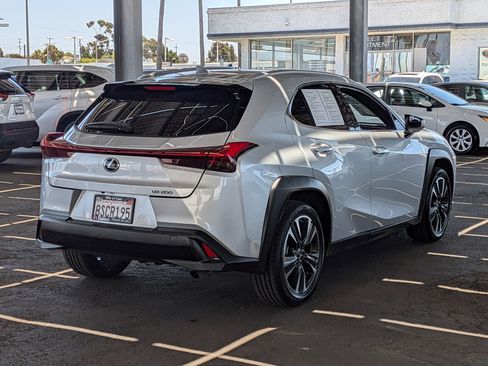 Used 2020 Lexus UX 200 w/ Accessory Package FWD image 4