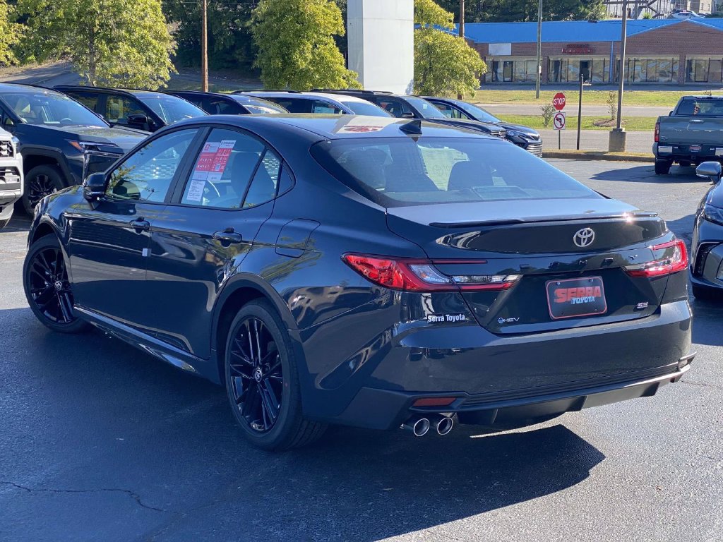 New 2026 Toyota Camry Hybrid FWD image 5