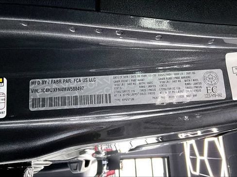 Used 2021 Jeep Wrangler Unlimited Rubicon w/ LED Lighting Group AWD/4WD image 19