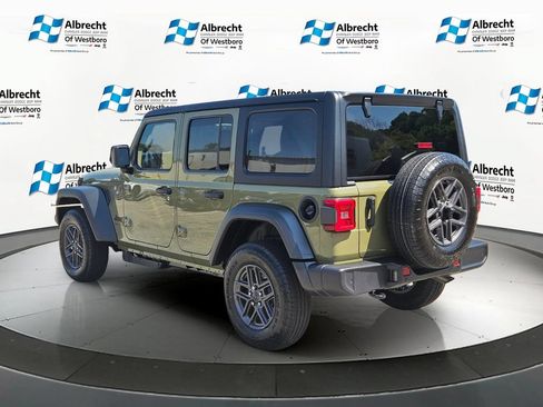 Used 2026 Jeep Wrangler Unlimited Sport AWD/4WD image 3