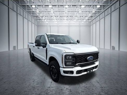 Used 2024 Ford F250 XL w/ STX Appearance Package AWD/4WD image 7