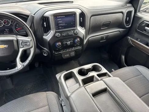 Used 2021 Chevrolet Silverado 1500 LT RWD image 16