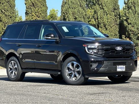 New 2027 Ford Expedition Active RWD image 2