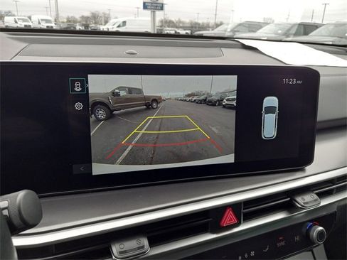 Used 2024 Kia Sorento S image 21