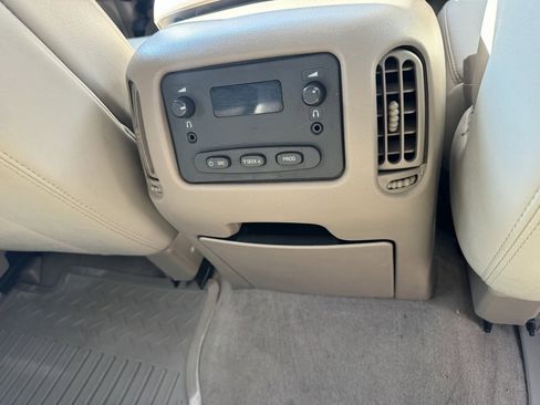 Used 2005 Chevrolet Avalanche Z71 w/ Sun And Sound Package image 15