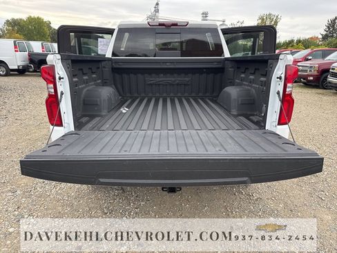 Used 2023 Chevrolet Silverado 1500 ZR2 w/ Technology Package image 32