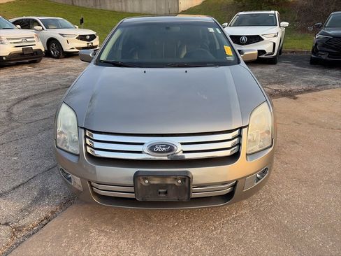 Used 2009 Ford Fusion SEL image 2