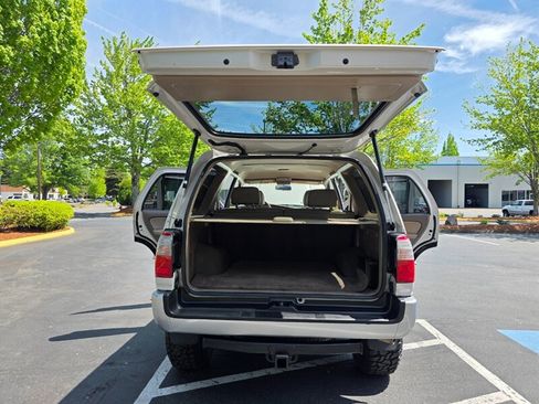 Used 2000 Toyota 4Runner Limited AWD/4WD image 31