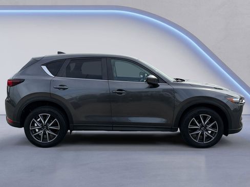 Used 2018 MAZDA CX-5 Touring image 2