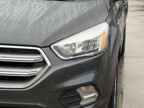 Used 2017 Ford Escape SE FWD image 11