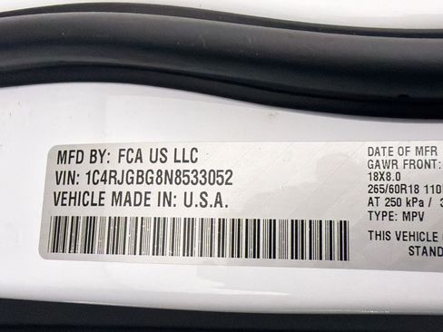 Used 2022 Jeep Grand Cherokee Limited image 17