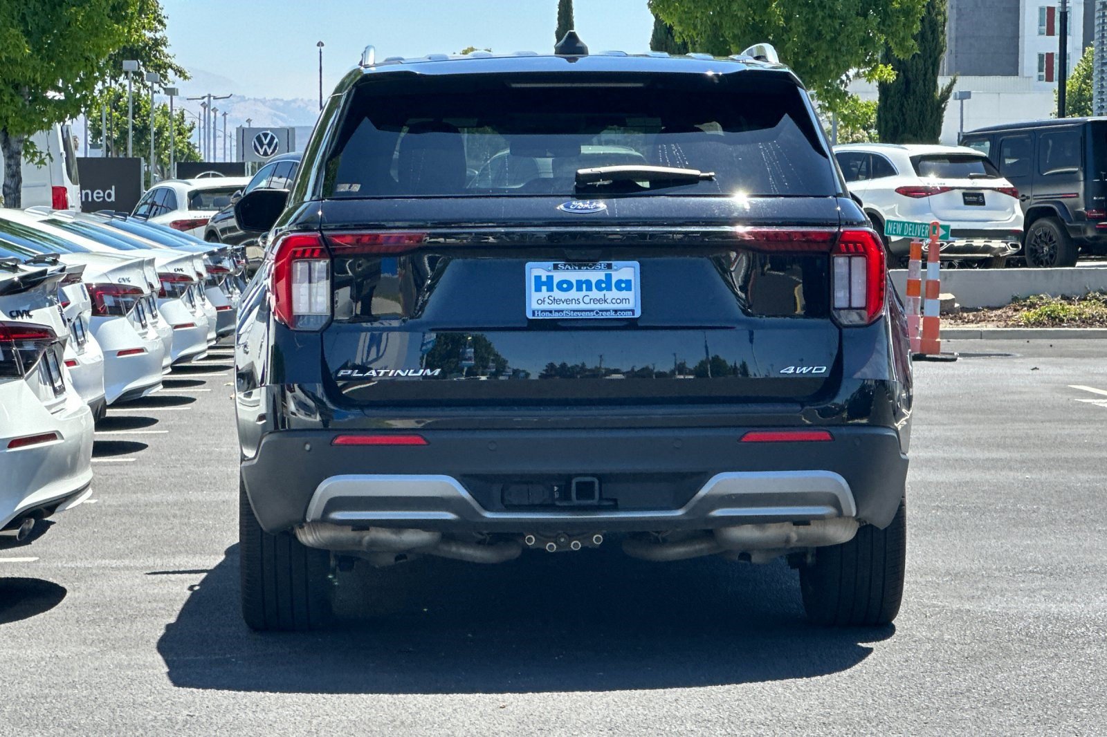 Used 2025 Ford Explorer Platinum w/ LUX Leather Package AWD/4WD image 10