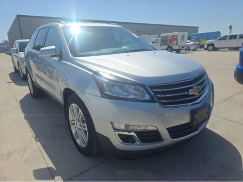 Used 2015 Chevrolet Traverse LT w/ Style and Technology Package AWD/4WD image 4