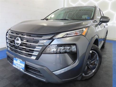 Used 2024 Nissan Rogue SV w/ SV Premium Package FWD image 1