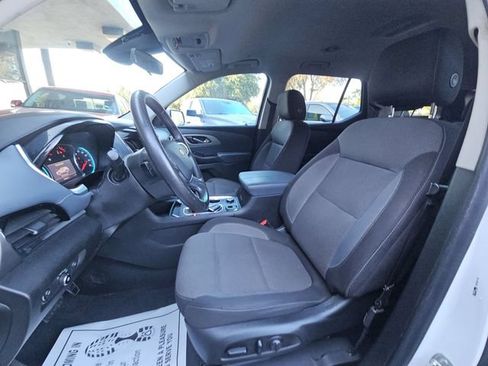 Used 2020 Chevrolet Traverse LT FWD image 5